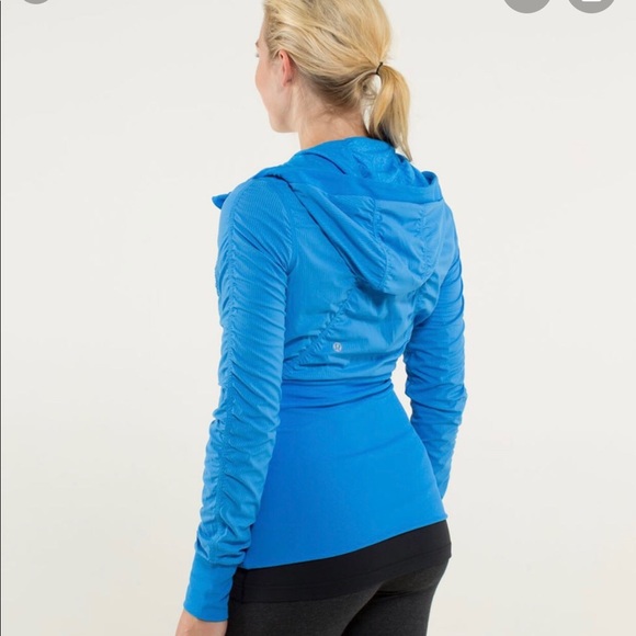 EUC Lululemon Reversible Dance Studio Jacket! - Picture 3 of 6